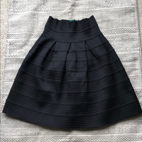 Black skirt - Picture 2 of 4